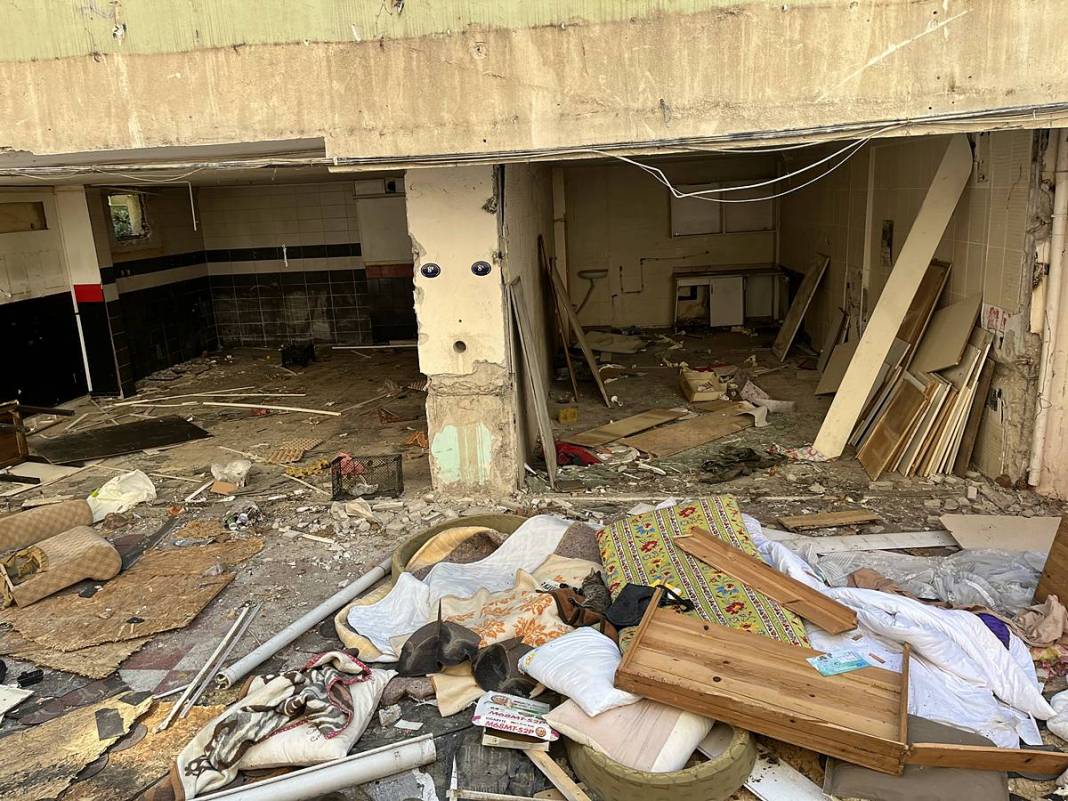 Metruk binada hurda ararken insan iskeleti buldular! Eski doktorun evindeki ürkütücü keşif 2